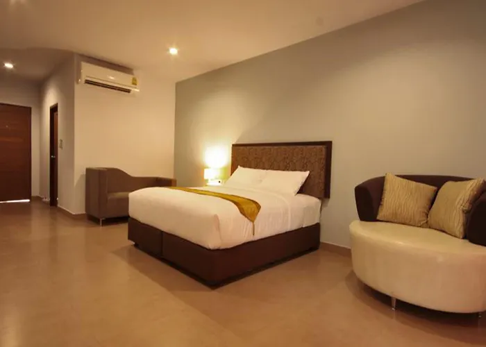 Paragon Suites Resort