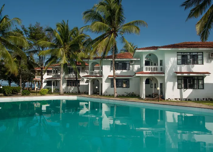 Bahari Dhow Beach Villas