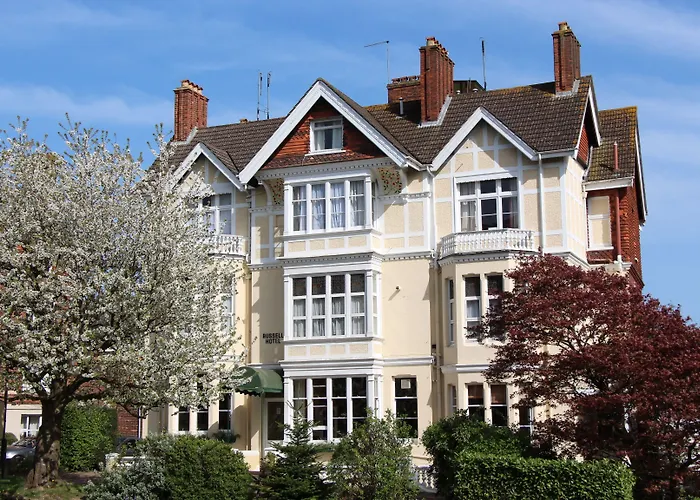 Russell Hotel