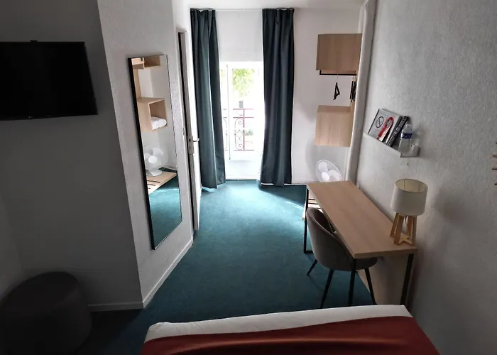 Contact Hotel Les Platanes Villeneuve Sur Lot Centre