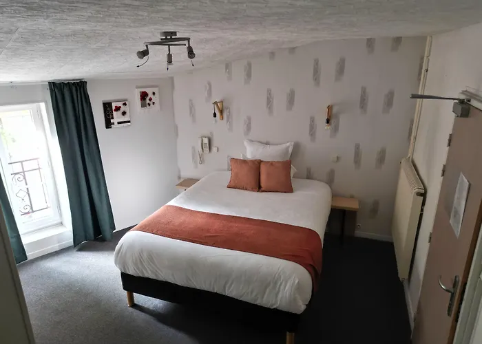 Contact Hotel Les Platanes Villeneuve Sur Lot Centre