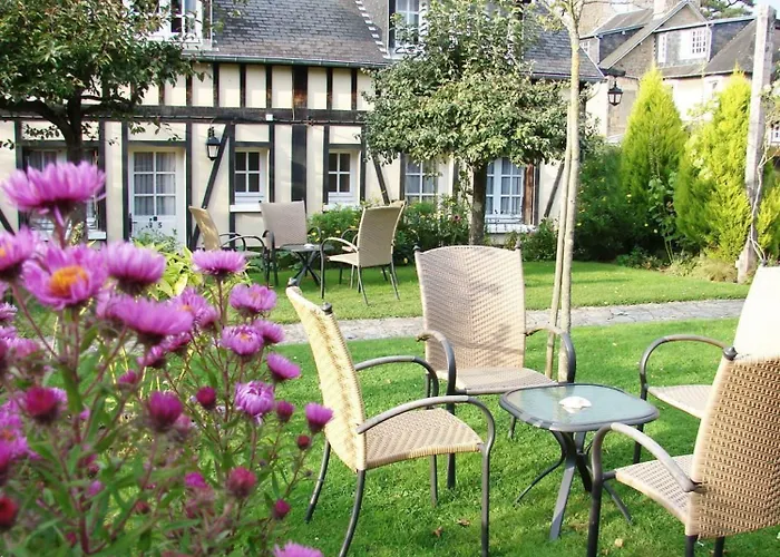 Logis Hotel Restaurant De La Croix D'Or-Avranches