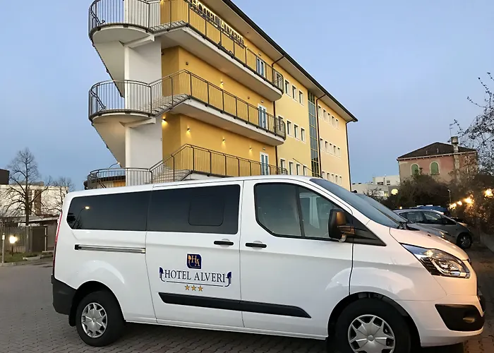 Hotel Alveri