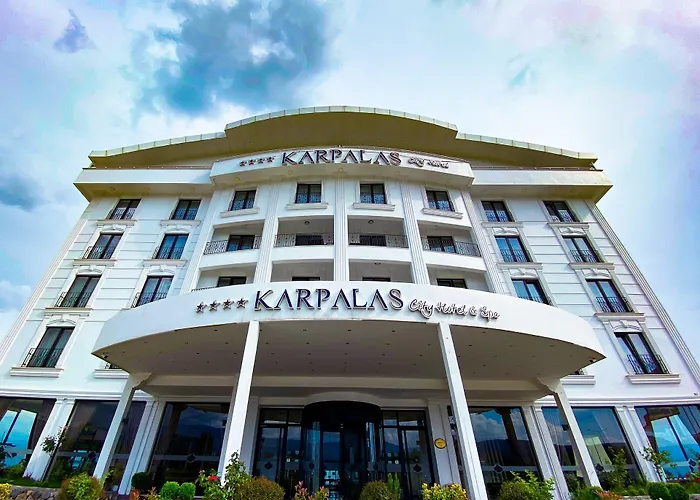 Karpalas City Hotel & Spa