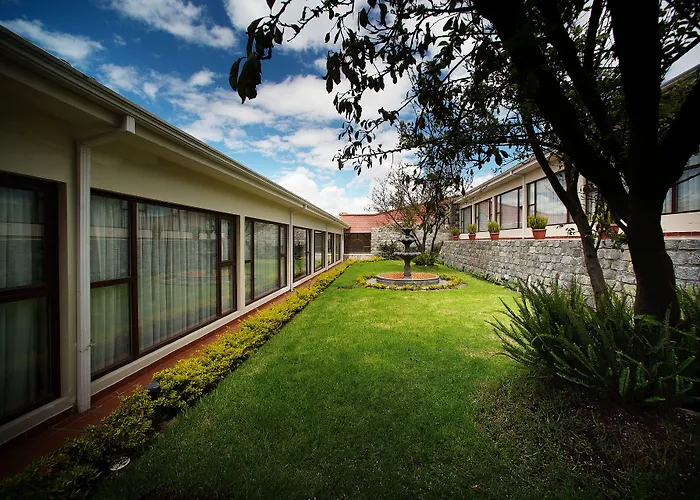 Quindeloma Art Hotel & Gallery
