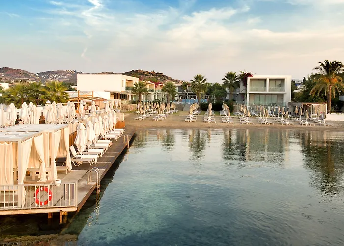 Lugga Boutique Hotel & Beach