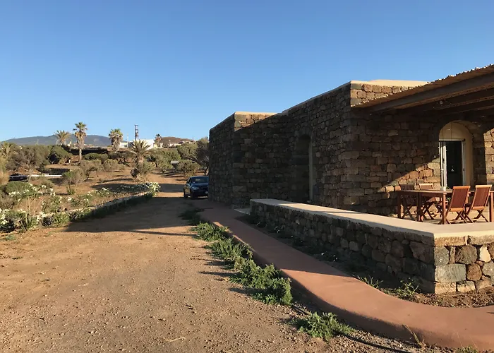 Etherea - I Dammusini Di Pantelleria