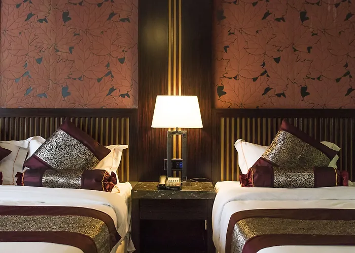 Royale Signature Hotel