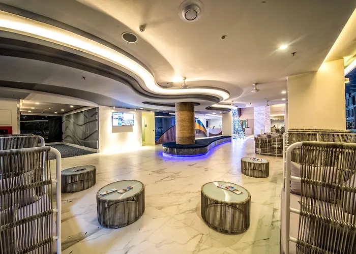 Hotel Clover Patong Phuket