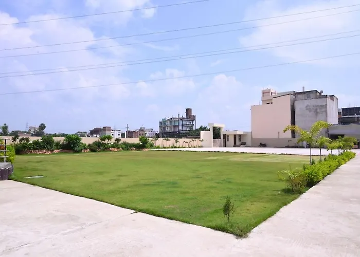Divine Hotel And Resorts
