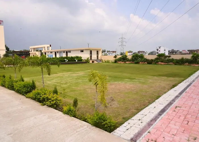Divine Hotel And Resorts
