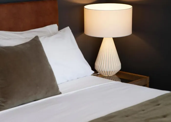 The Kings Domain, Duke - Luxurious Townhouse In The Cbd!