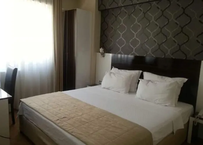 Anya Suit Otel