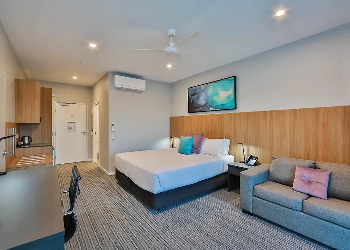 Best Western Plus North Lakes Hotel