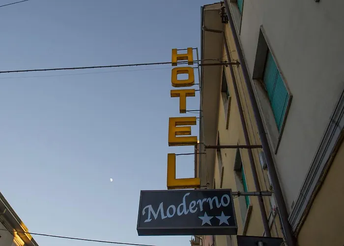 Hotel Moderno