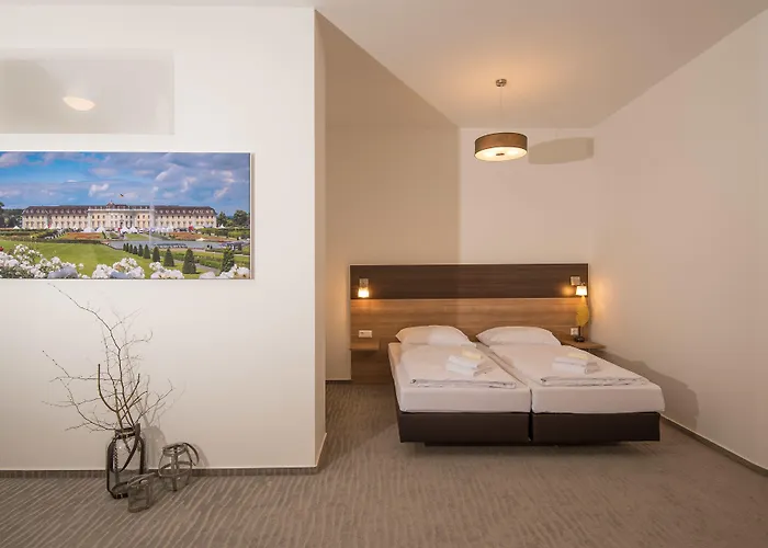 Boutique-Hotel Kronenstuben - Unschlagbare Zentrumsnaehe Direkt Am Marstall & Marktplatz - Schloss In 3 Min - Fruehstueck - Langzeitmiete