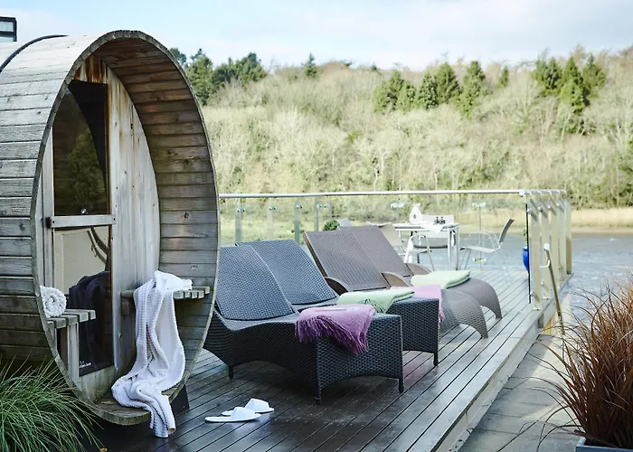 Ice House Hotel