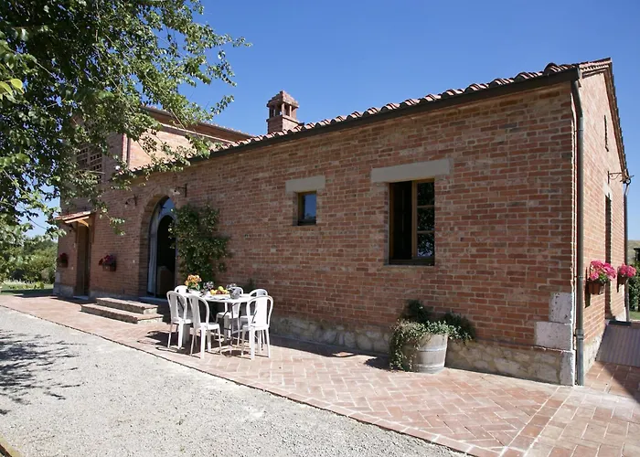 Tuscan Hilltop Farm Stay