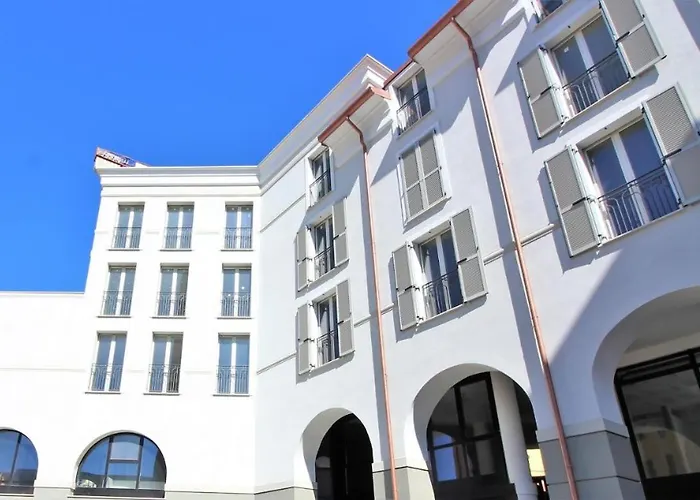 Mobydick, Central, Walk To The Beach, Private Parking