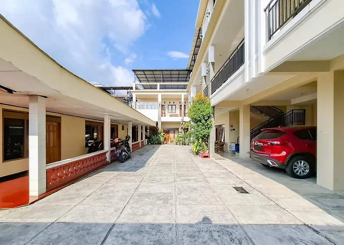Hotel Muncul Sari Near Bukit Sekipan Tawangmangu Redpartner