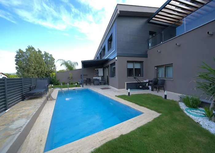 Luxury Villa In Urla Private Pool & Smart Home