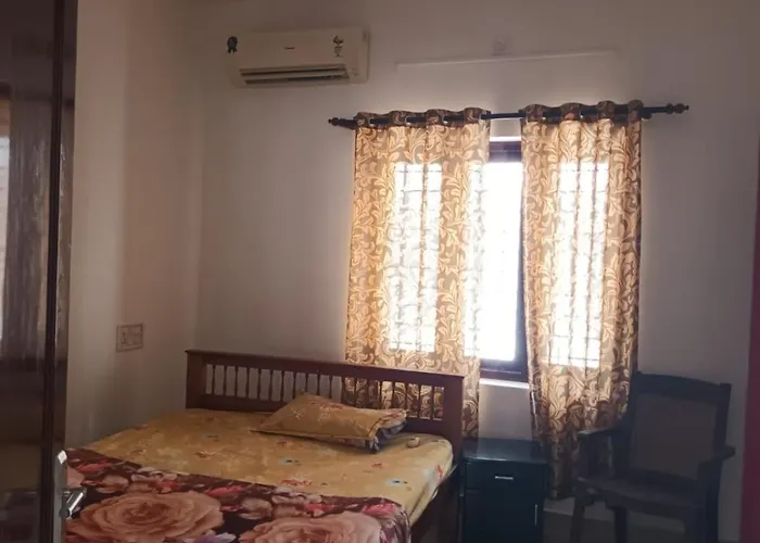 Homestay Near Lulu- Edappally- Amrita, Aster Hospital- Kochi