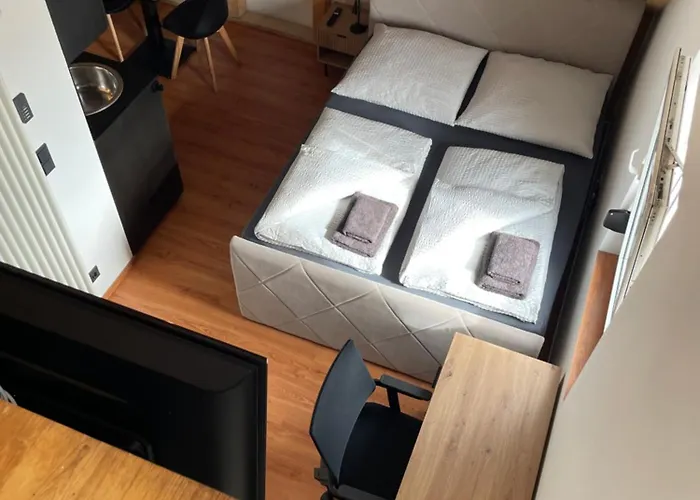 Schoenes Und Modernes Apartment Vs