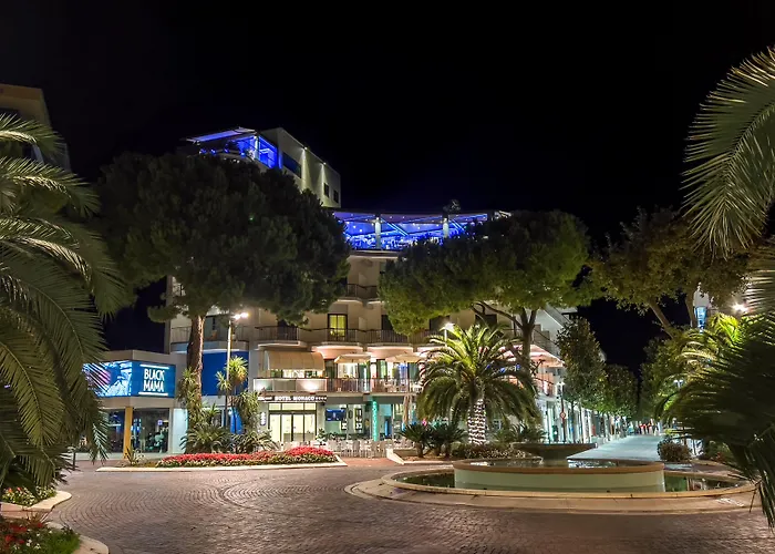 Monaco Suites Hotel
