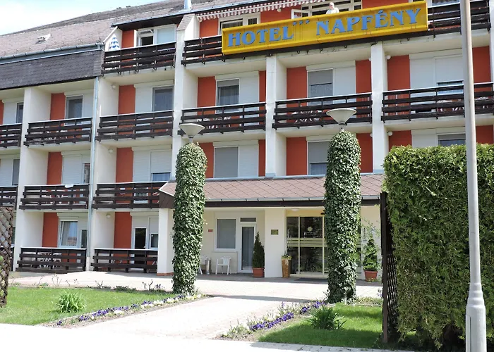 Napfeny Hotel