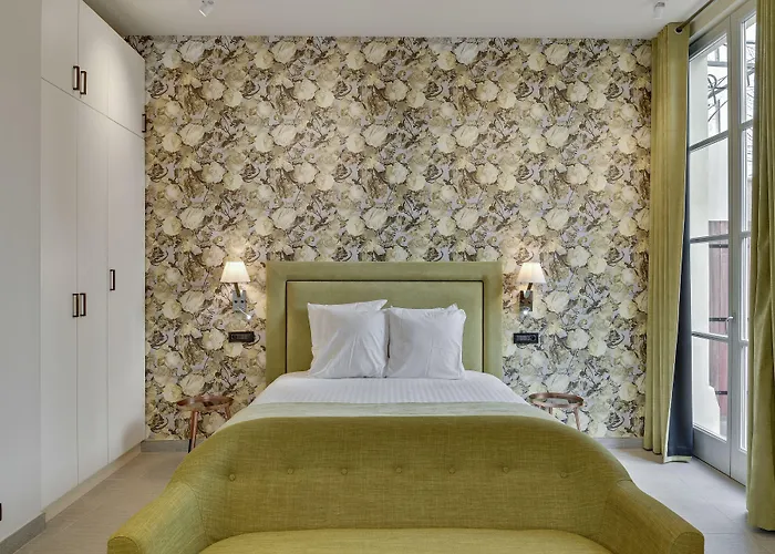 Villa Erizio Aparthotel - A Bucolic And Urban Break