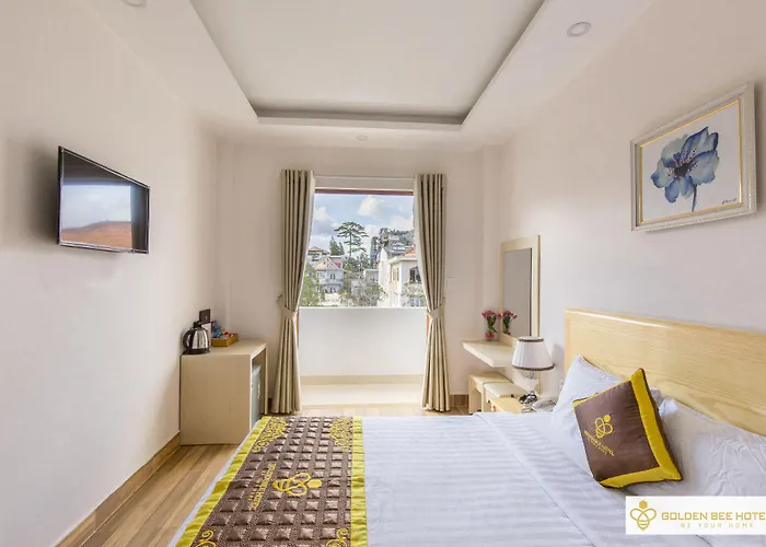 Golden Bee Hotel