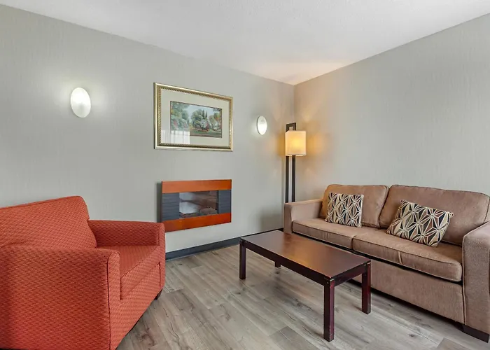Quality Inn & Suites 5585 Ambler Drive Mississauga Ontario