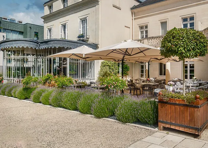 Château Belmont Tours by The Crest Collection