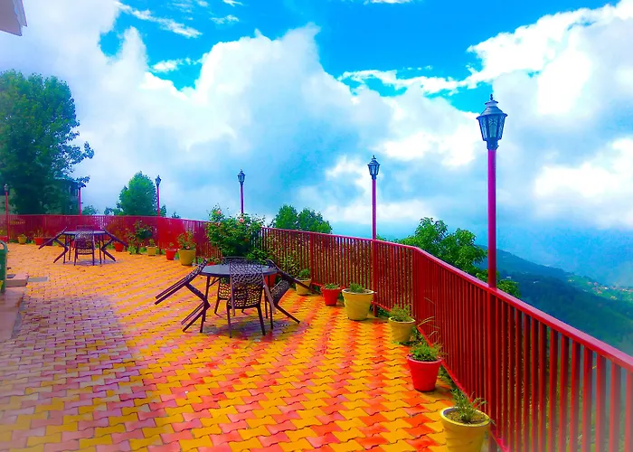 Hotel Himdhara, Near Mall Road Dalhousie