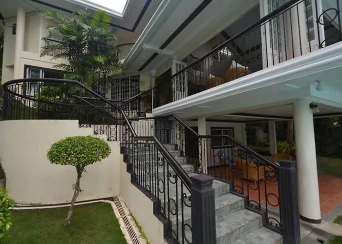 Robinland Vacation Home