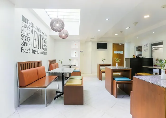 Super Oyo 406 Royale Parc Inn & Suites