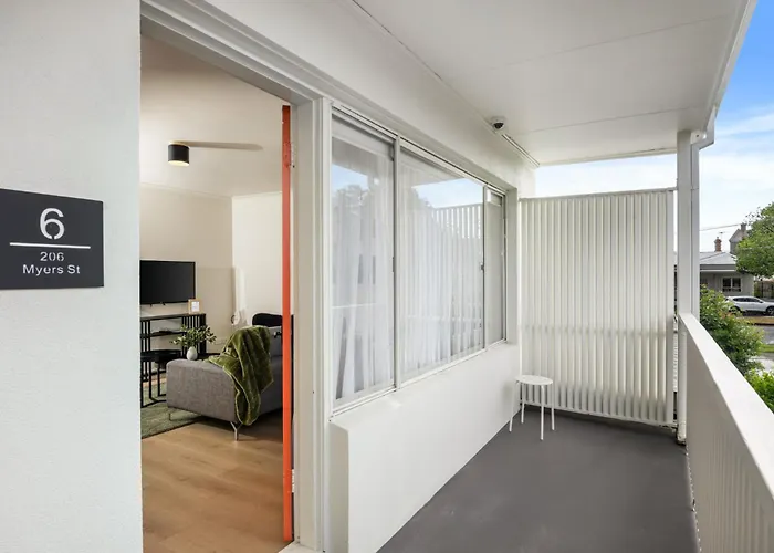 Newly Renovated Geelong Serviced Apartments By Short & Long Stays