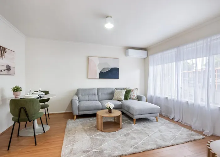 Newly Renovated Geelong Serviced Apartments By Short & Long Stays