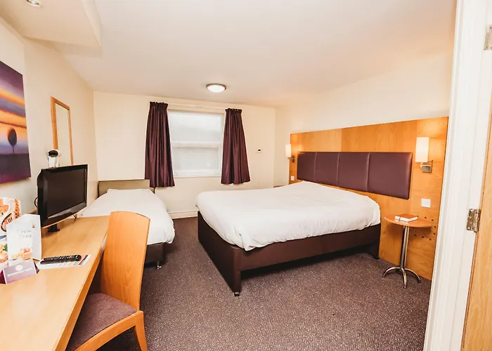 Purple Roomz Preston South
