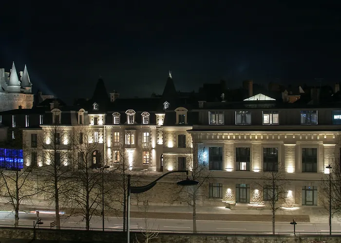 Le Magic Hotel & Spa - Centre Historique - Parking Prive - Piscine - Sauna - Bornes De Recharges
