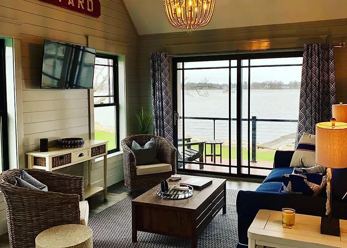 Harbor View Landing