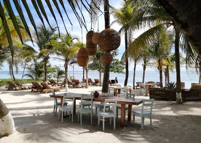 Noah Beach Hotel & Suites