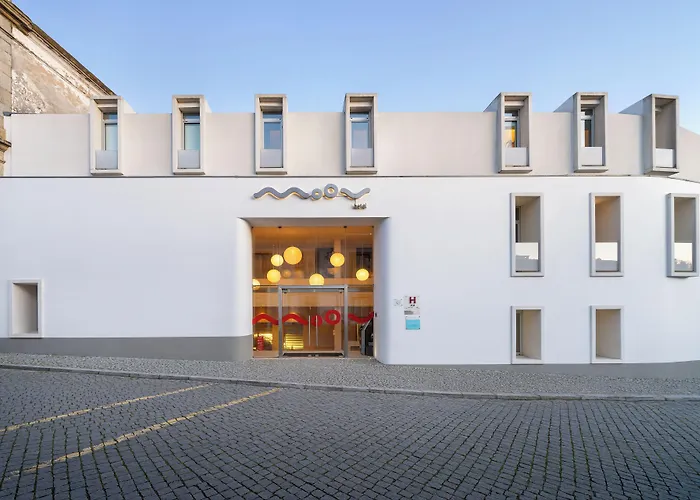 Moov Hotel Evora