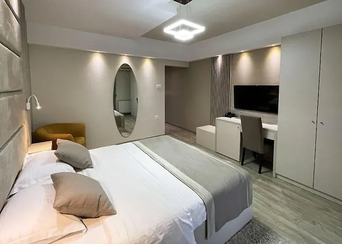 Hotel Holiday