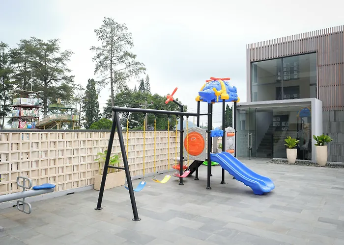 Facade Hotel By Azana