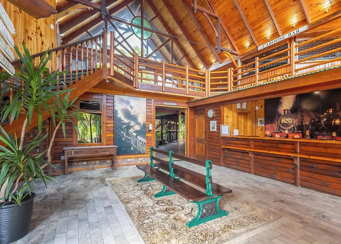 Knysna Log-Inn Hotel