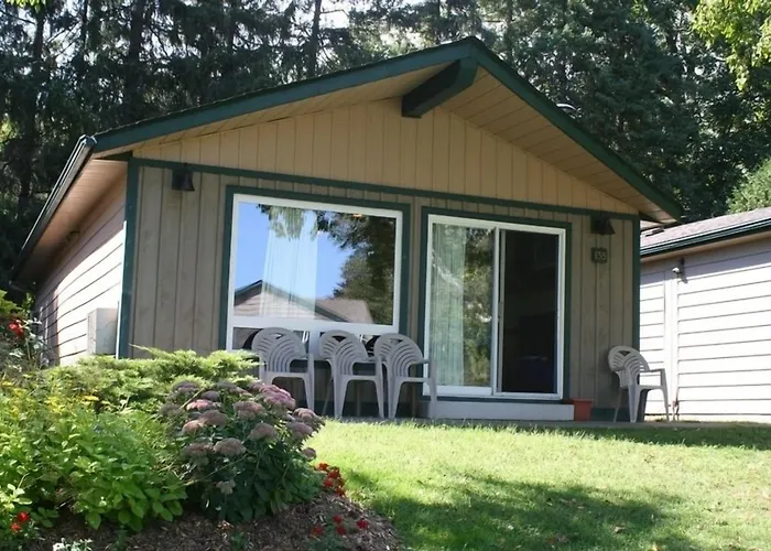 Glen House Resort