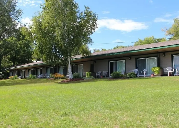 Glen House Resort
