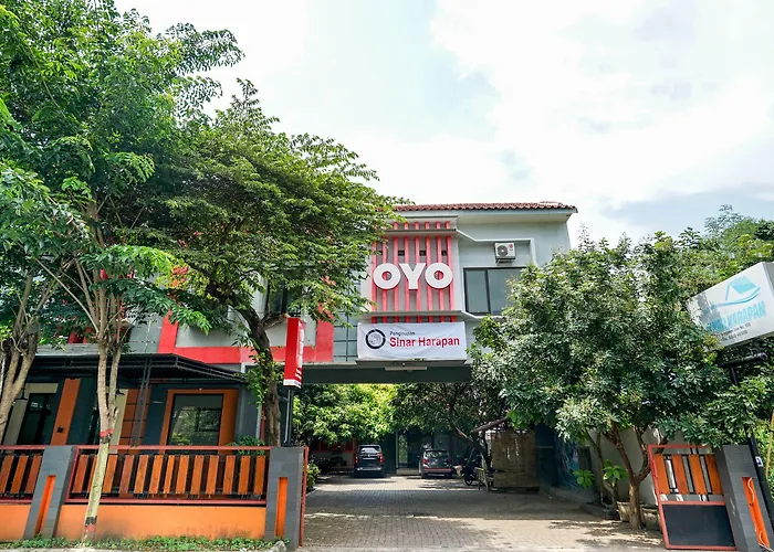 Oyo 587 Penginapan Sinar Harapan