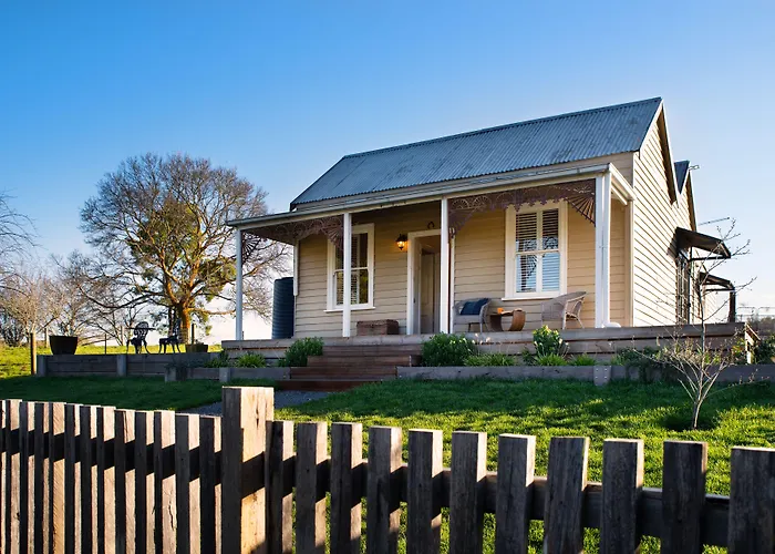 Table Hill Cottage - Dog Friendly Retreat
